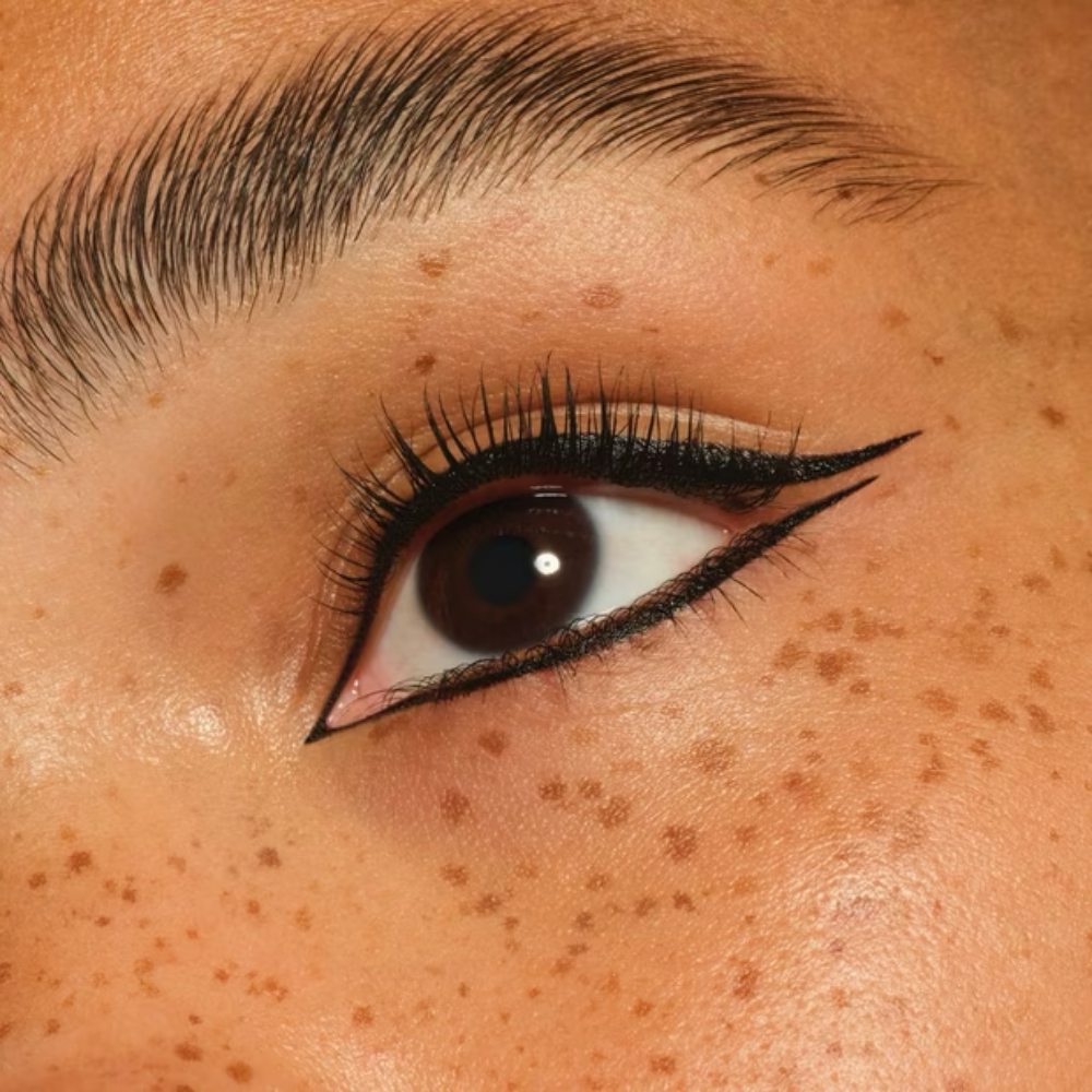 Essence Lash Princess Brush Liner Black