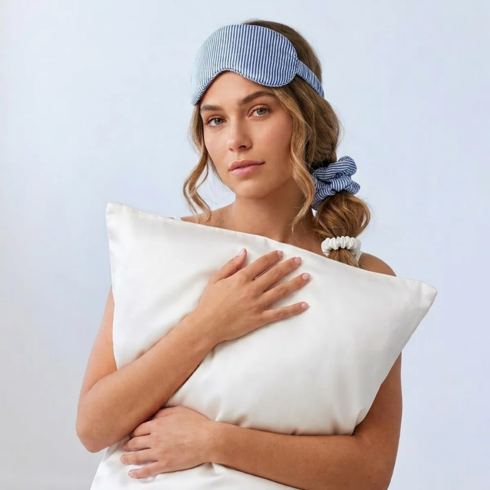 Silver Cloud Santorini Satin+ Travel Gift Set