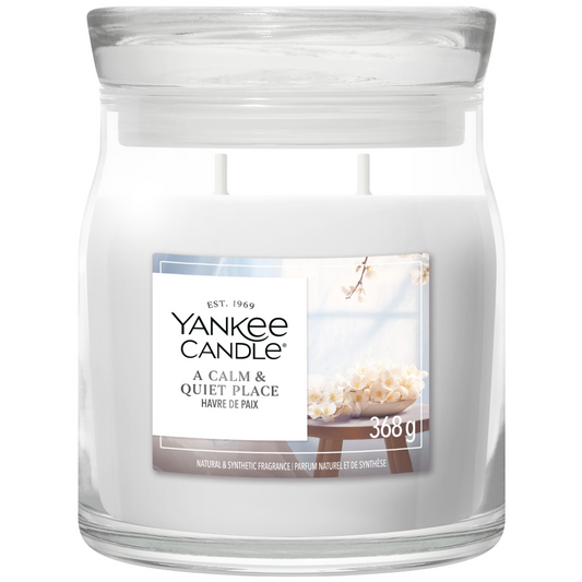 Yankee Candle A Calm & Quiet Place Medium Signature Jar Candle