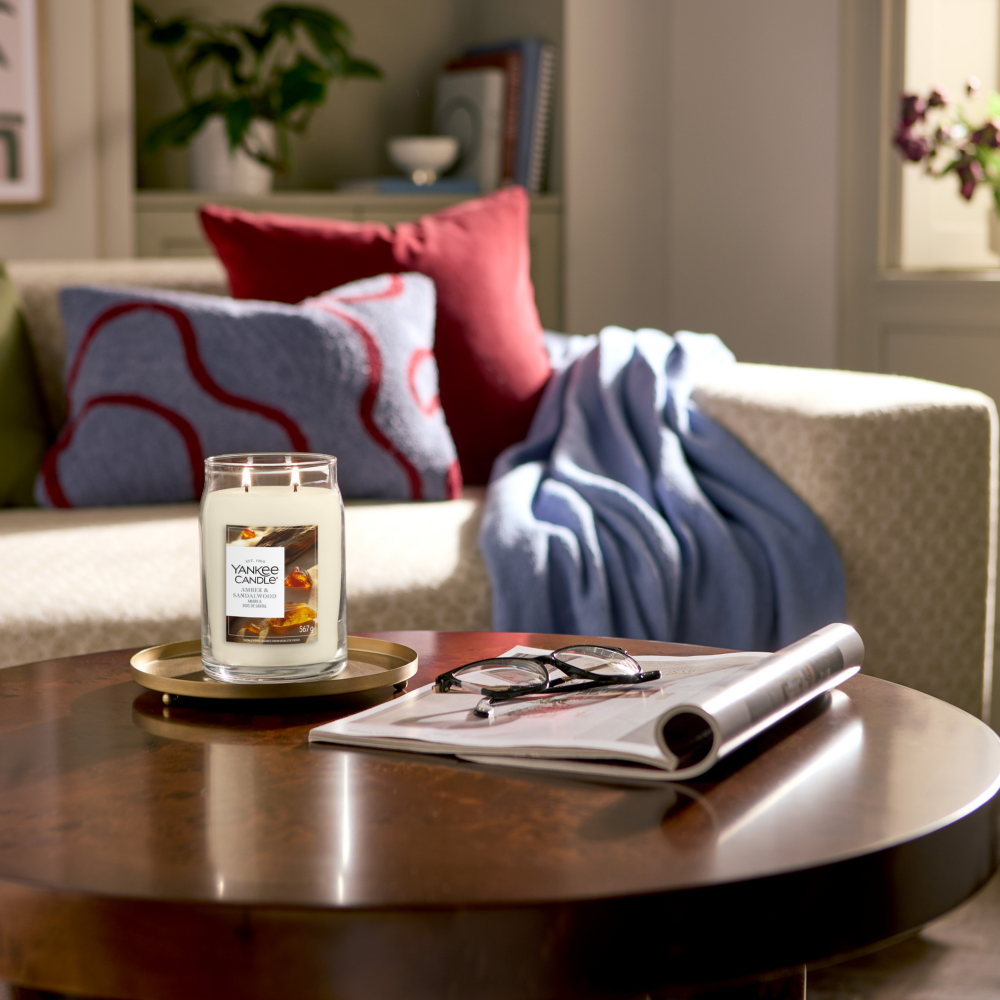 Yankee Candle Amber & Sandalwood Large Signature Jar Candle