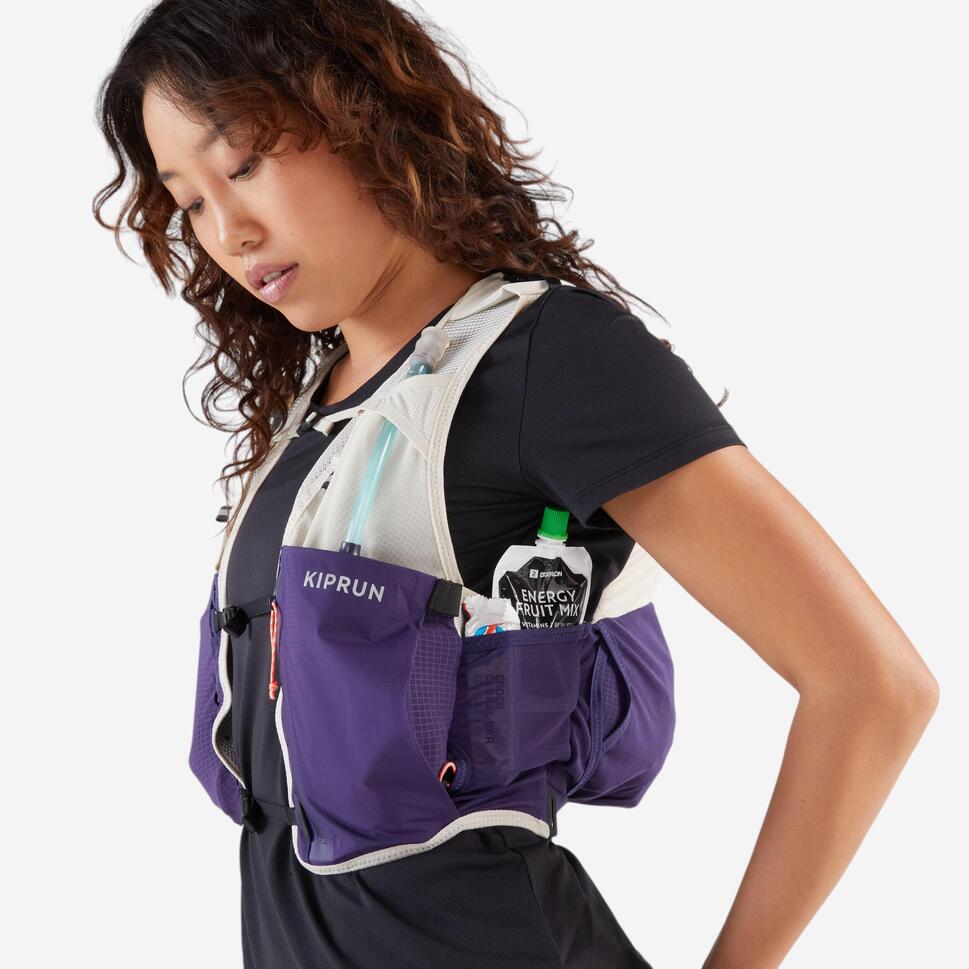Kiprun Women's 900 8L Trail Running Hydration Vest + 2 x 500ml flasks included